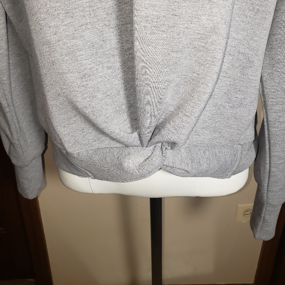Cynthia Rowley Women's Grey Sweat Shirt Sz XL - Picture 2 of 4